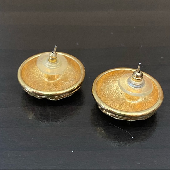 Vintage MONET Signed Gold-tone Ornate Concave Button Earrings - Picture 13 of 15